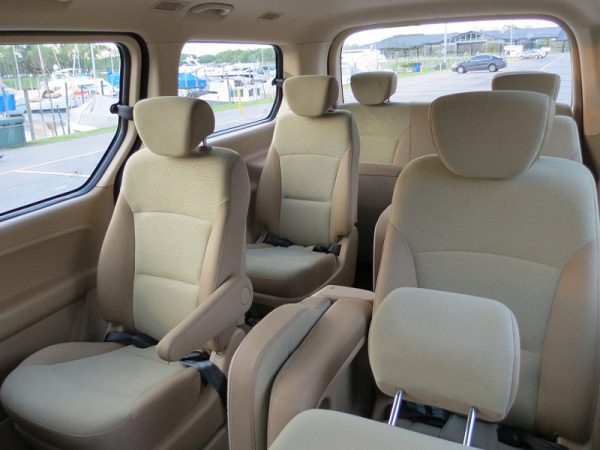 Interior minibus H1 10 pax 2